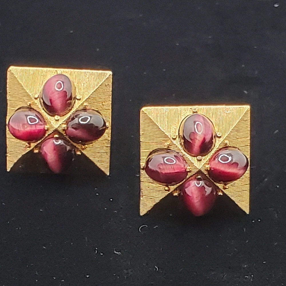 MCM Sterling Purple Cat's Eye Domed Cufflinks Elegant Gold Plated 1960's 70's